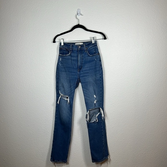 Abercrombie & Fitch The Ankle Straight Ultra High Rise Size 23/000L - Picture 3 of 10